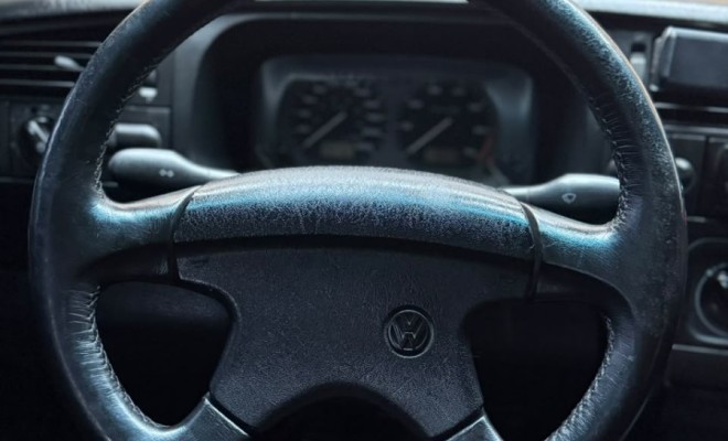 VW - VolksWagen Golf GL 1.8/ 2.0i 4p 1997 Gasolina-5