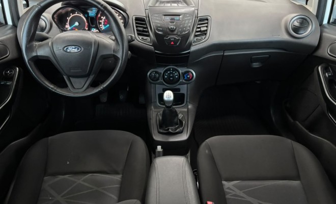 Ford Fiesta 1.5 16V Flex Mec. 2015-5