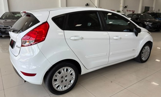 Ford Fiesta 1.5 16V Flex Mec. 2015-2