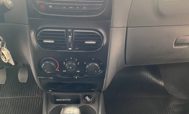 Fiat Siena EL Celeb. 1.4 mpi Fire Flex 2015-13