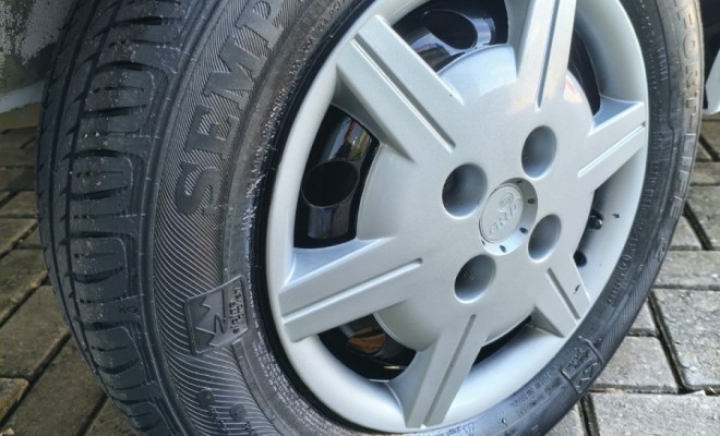 GM - Chevrolet Celta 1.0/Super/N.Piq.1.0 MPFi VHC 8V 3p 2001 Gasolina-3