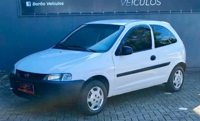 GM - Chevrolet Celta 1.0/Super/N.Piq.1.0 MPFi VHC 8V 3p 2001 Gasolina