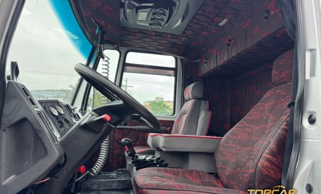 FORD CARGO 2422/ 2422 E 3-Eixos 2p (diesel) 2004 Diesel-9