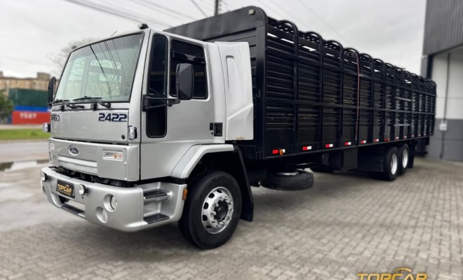 FORD CARGO 2422/ 2422 E 3-Eixos 2p (diesel) 2004 Diesel-1