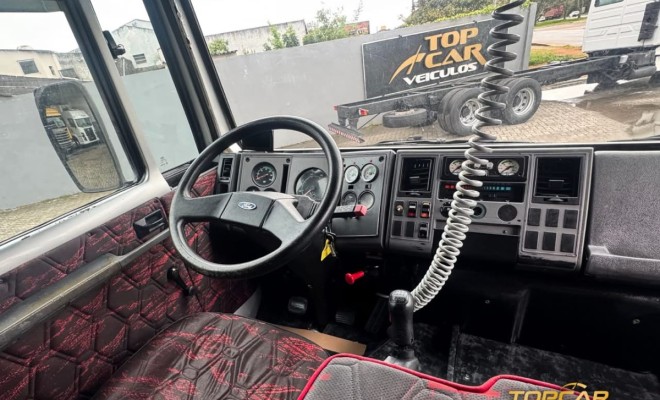 FORD CARGO 2422/ 2422 E 3-Eixos 2p (diesel) 2004 Diesel-8