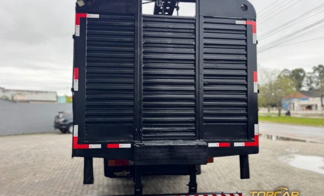 FORD CARGO 2422/ 2422 E 3-Eixos 2p (diesel) 2004 Diesel-4