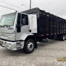 FORD CARGO 2422/ 2422 E 3-Eixos 2p (diesel) 2004 Diesel-1