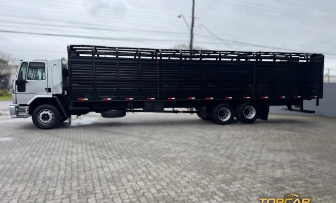 FORD CARGO 2422/ 2422 E 3-Eixos 2p (diesel) 2004 Diesel-2