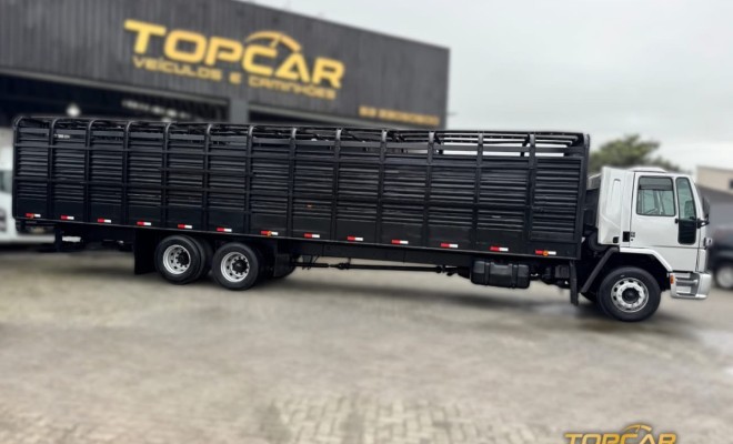 FORD CARGO 2422/ 2422 E 3-Eixos 2p (diesel) 2004 Diesel-6