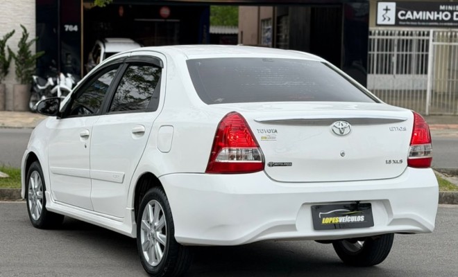 Toyota ETIOS XLS Sedan 1.5 Flex 16V 4p Aut. 2018 Flex-4