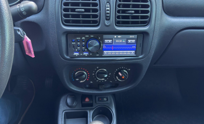 CLIO EXPRESSION 1.0 2015 - O compacto valente e econômico que você procurava!-6