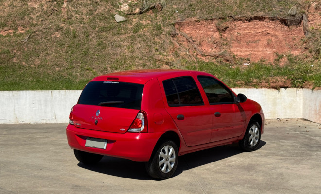 CLIO EXPRESSION 1.0 2015 - O compacto valente e econômico que você procurava!-2