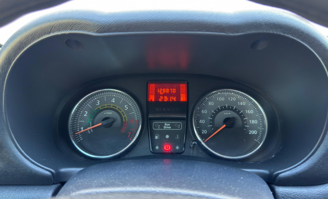 CLIO EXPRESSION 1.0 2015 - O compacto valente e econômico que você procurava!-4