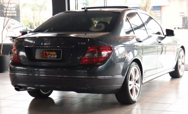 Mercedes-Benz C-200 CGI Avantgarde 1.8 16V 184cv Aut. 2011 Gasolina-1
