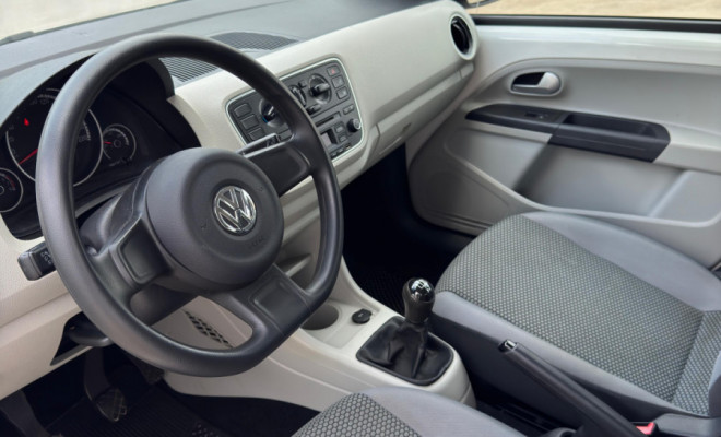 Up! Move 1.0 TSI 2017 – O compacto com desempenho surpreendente e economia, de ÚNICO DONO!-9