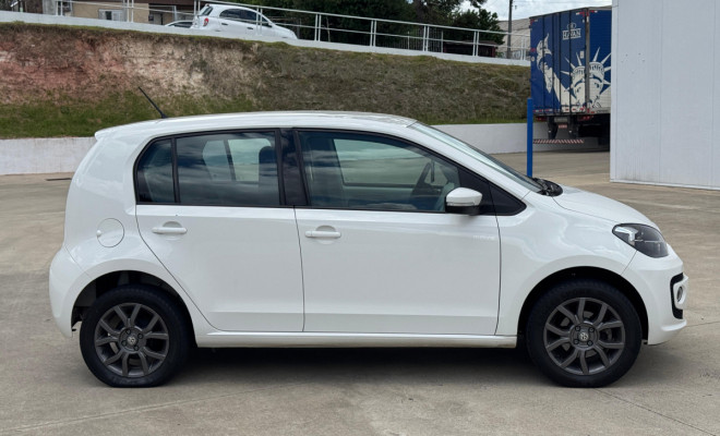 Up! Move 1.0 TSI 2017 – O compacto com desempenho surpreendente e economia, de ÚNICO DONO!-15