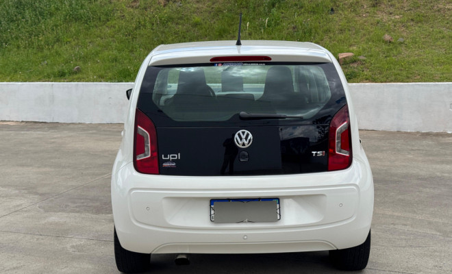 Up! Move 1.0 TSI 2017 – O compacto com desempenho surpreendente e economia, de ÚNICO DONO!-1