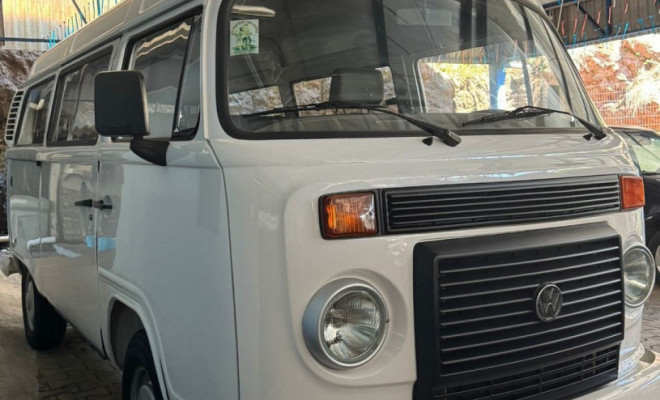 VW - VolksWagen Kombi Standard 1.4 Mi Total Flex 8V 2009 Flex