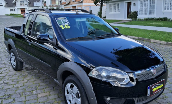 Fiat Strada Trekking 1.6 16V Flex CE 2013 Flex