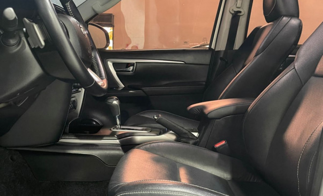 Toyota Hilux SW4 SRX 4x4 2.8 TDI 16V Dies. Aut. 2021 Diesel-14