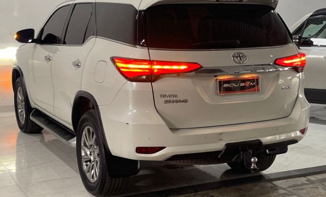 Toyota Hilux SW4 SRX 4x4 2.8 TDI 16V Dies. Aut. 2021 Diesel-22