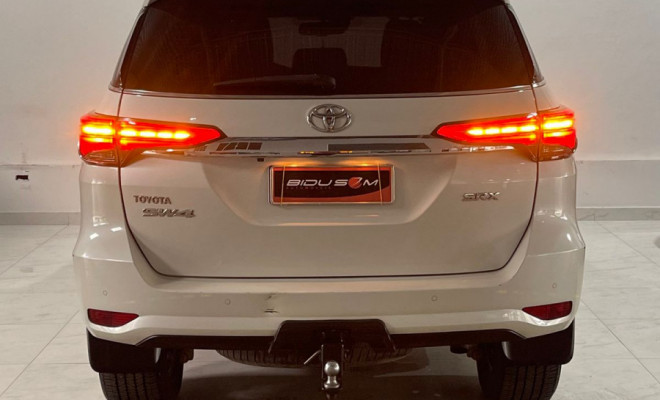 Toyota Hilux SW4 SRX 4x4 2.8 TDI 16V Dies. Aut. 2021 Diesel-23