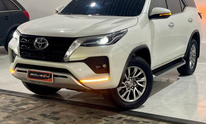 Toyota Hilux SW4 SRX 4x4 2.8 TDI 16V Dies. Aut. 2021 Diesel-1